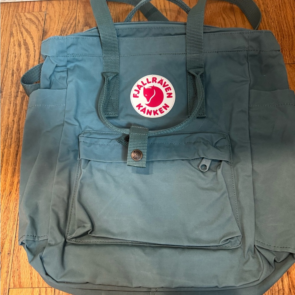 FJALLRAVEN Kånken Green Backpack